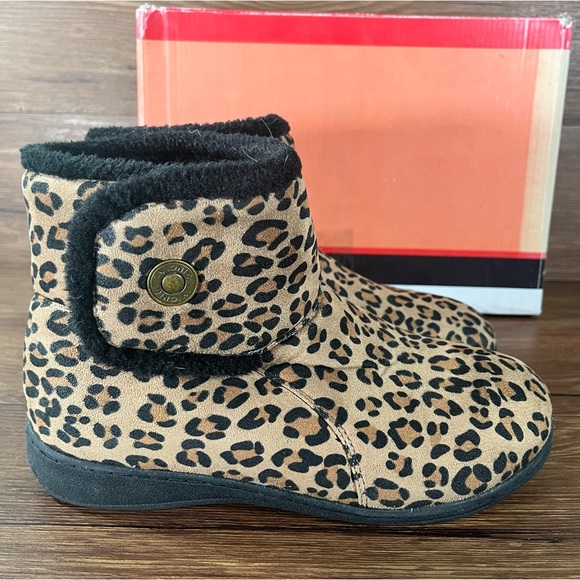 Vionic Vanah Animal Print Boots Slippers Shoes Women’s Size 7 - Picture 1 of 8